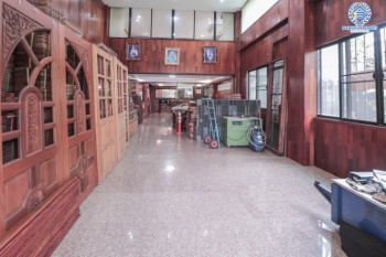 *****อาคารพาณิชย์มือสอง 5 ชั้น ซอยสวนผัก2 หลังมุม พร้อมฟังก์ชัน 4 ห้องนอน 3 ห้องน้ำ ตกแต่งพื้น ฝ้า ชุดบันได ด้วยไม้มะค่า และประดู่ ทุกชั้น จะอยู่อาศัยหรือปรับเปลี่ยนเป็น Home Office ได้ทุกรูปแบบ พร้อมพื้นที่ใช้สอยมากถึง 480 ตร.ม. แถมฟรี !! เครื่องปรับอากาศ 3 เครื่อง บนทำเลเชื่อมต่อถนนตลิ่งชัน, ถนนบรมราชชนนี และถนนราชพฤกษ์ ใกล้จุดขึ้นทางด่วน "บรมราชชนนี"